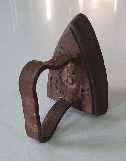 Appliances Vintage cast iron, coal stove clothing Sad Iron as per