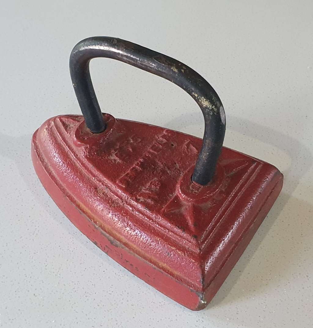 Appliances Vintage cast iron, coal stove clothing Sad Iron as per