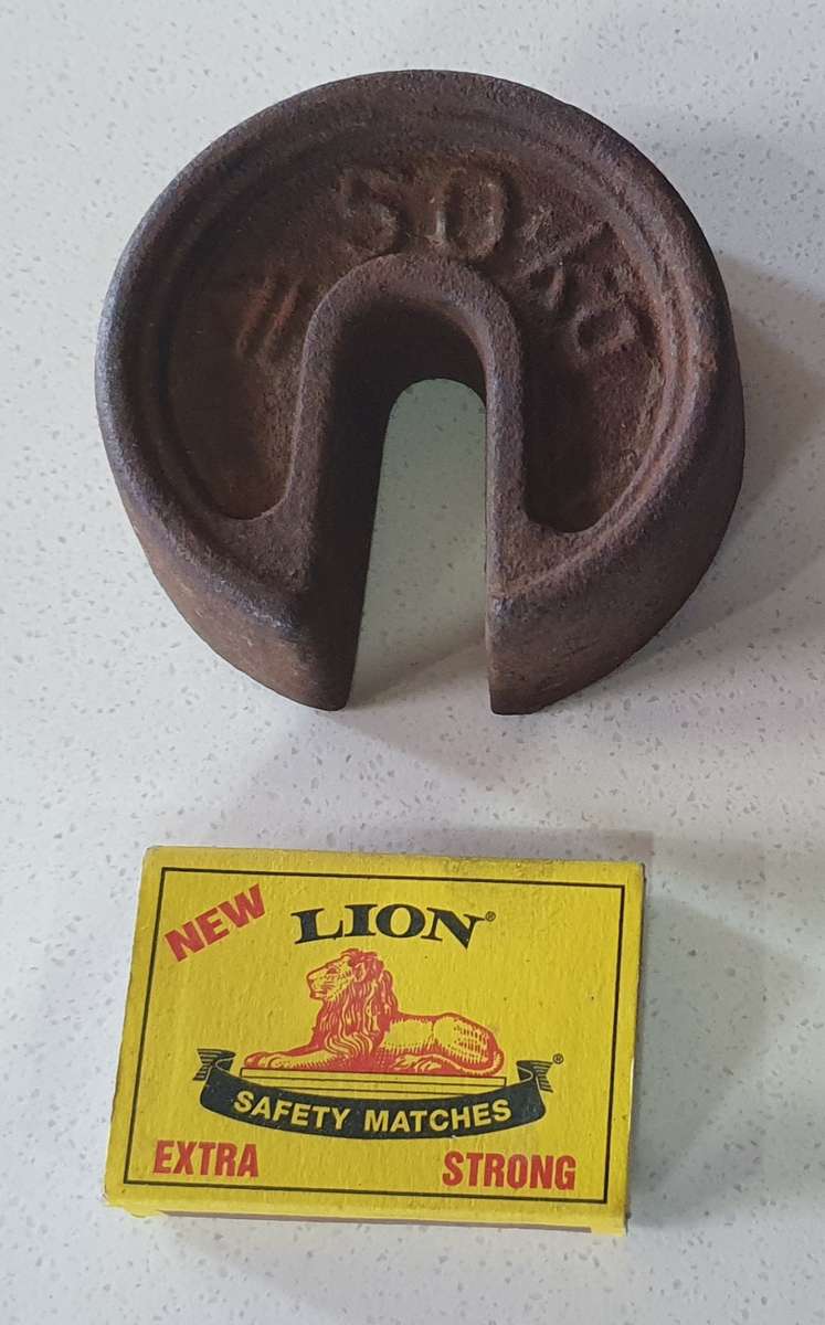Scales & Weights Vintage cast iron scale weight as per photo for sale