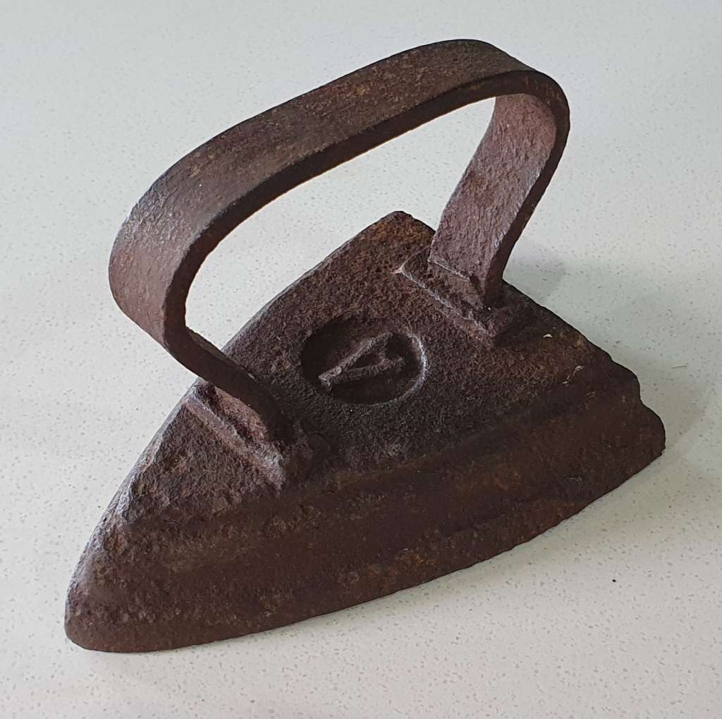 Appliances Vintage cast iron, coal stove no.4 clothing Sad Iron as