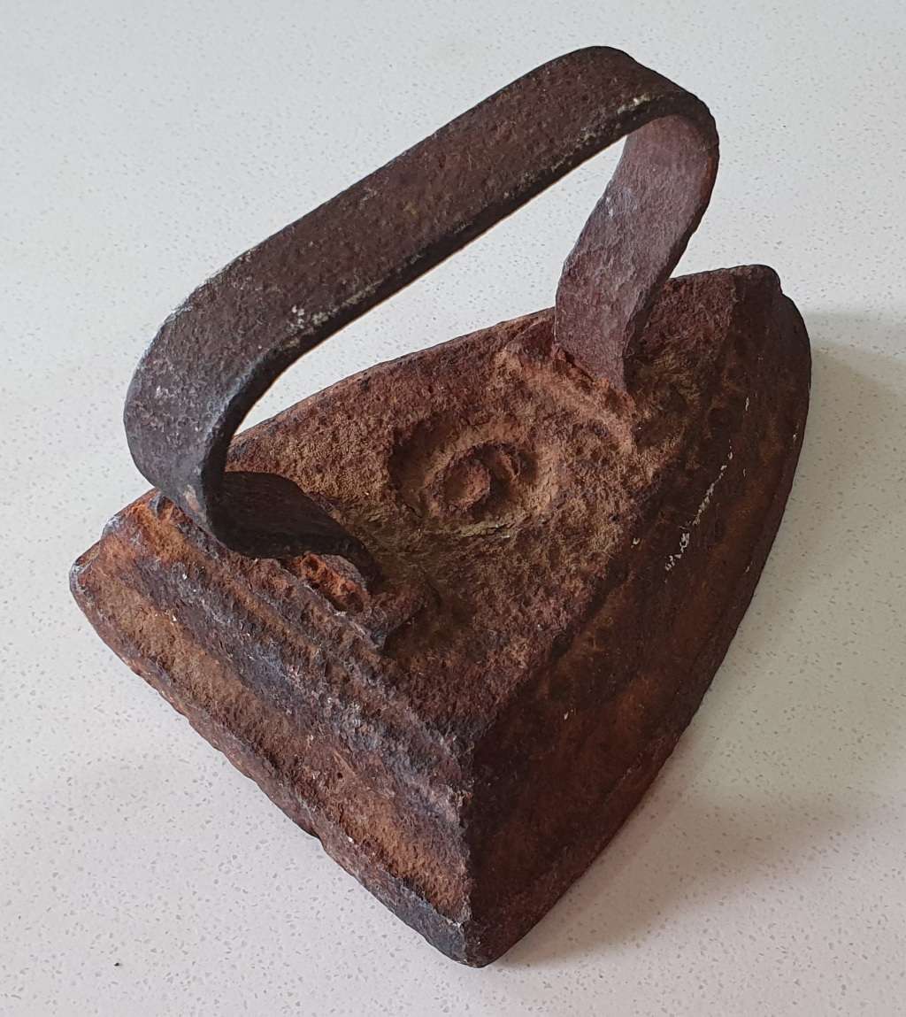 Appliances Vintage cast iron, coal stove no.6 clothing Sad Iron as