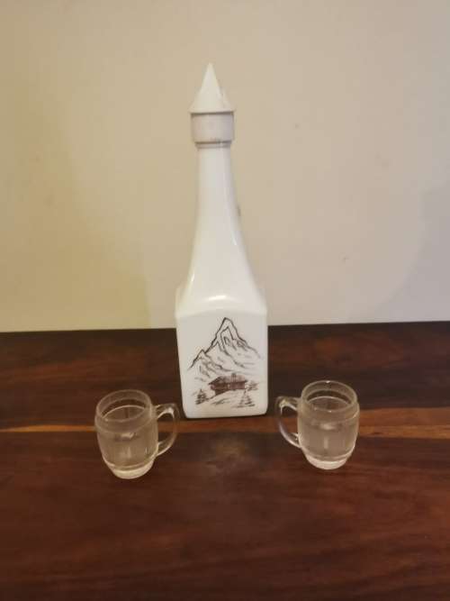 Bar Accessories A Lovely White Decanter with 2 Mini Beer Glasses for