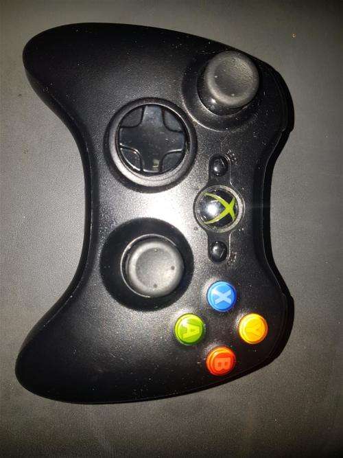 Controllers & Remotes Wireless Black Controller XBOX 360 was sold for