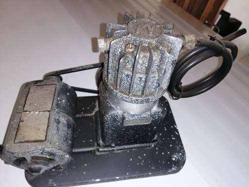 Appliances - Small compressor for sale in Rustenburg (ID:609458729)