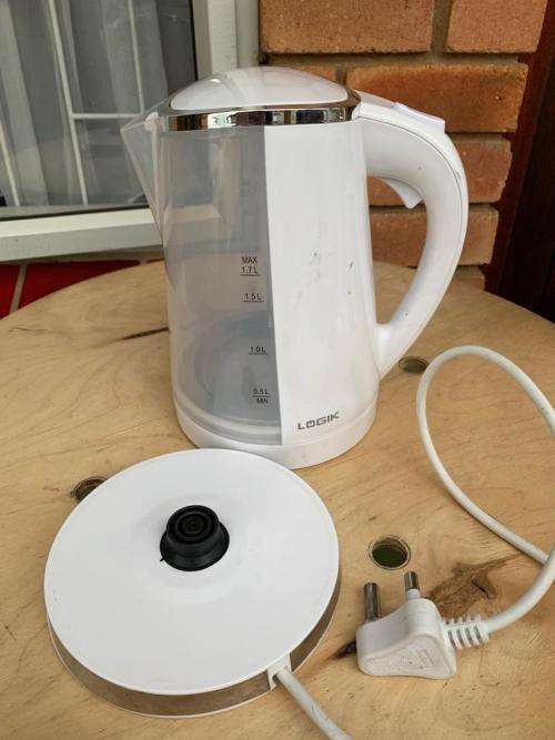 Kettles Logik 1.7 L Cordless Kettle was sold for R95.00 on 29 Jun at