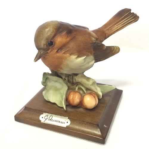 Other Ornaments - Giuseppe Armani Capodimonte resin bird figurine was sold  for  on 19 Aug at 16:16 by Unieke Antieke in Cape Town (ID:523360065)