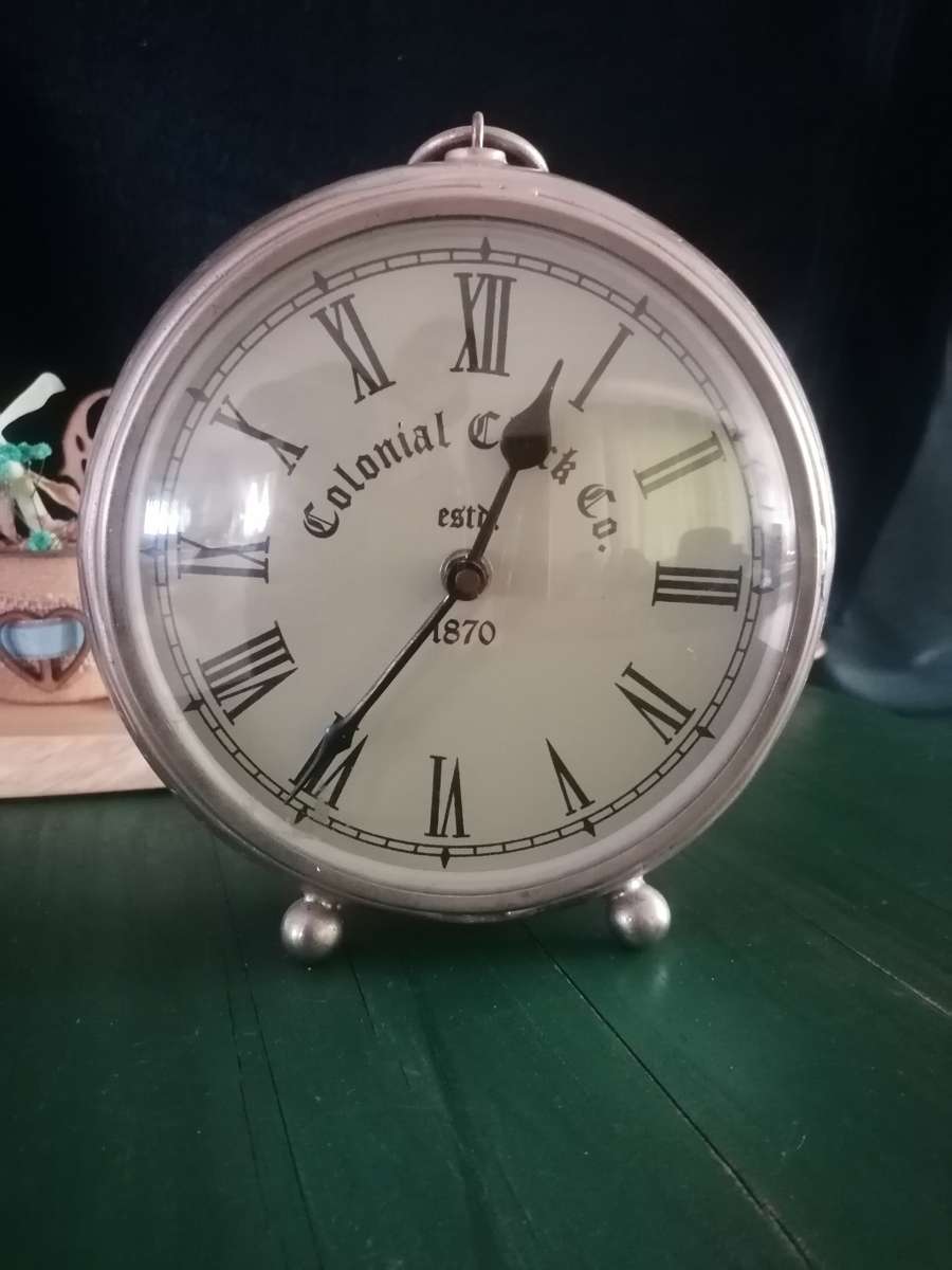 Clocks Colonial Clock 1870 Brass Modern Working Condition for sale
