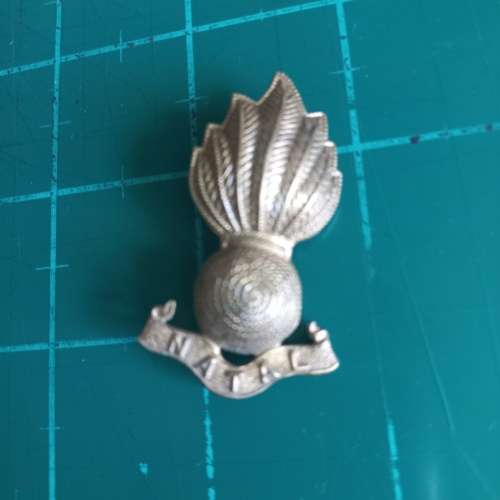 South African Army SADF Natal Field Artillery brass Beret badge was