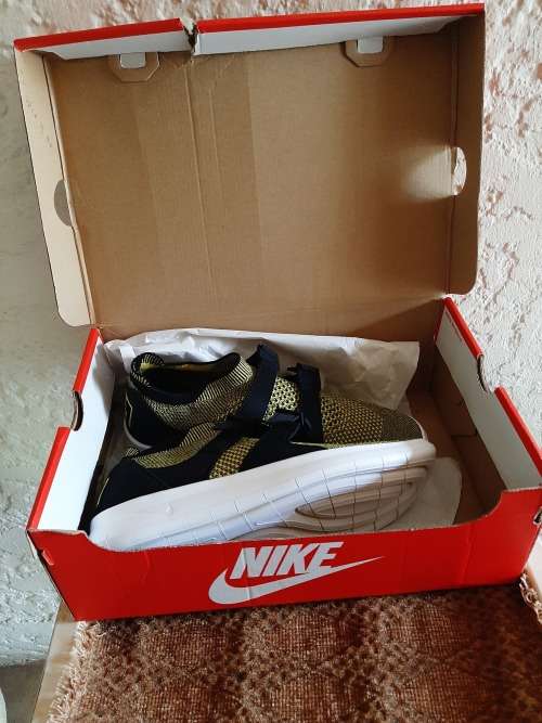 new nike tekkies