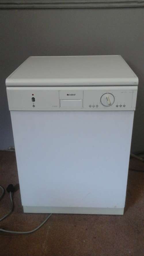 Dishwashers SIMPLY TERRIFIC INDESIT D4000 DISHWASHER. PRACTICAL PIECE