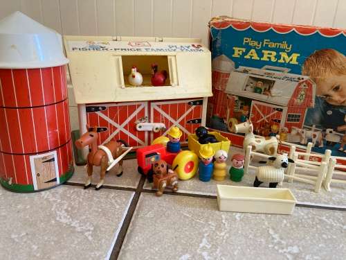 Vintage Toys Original Mid 1970s FISHER PRICE 915 Little People Play vintage-toys-original-mid-1970s-fisher-price-915-little-people-play