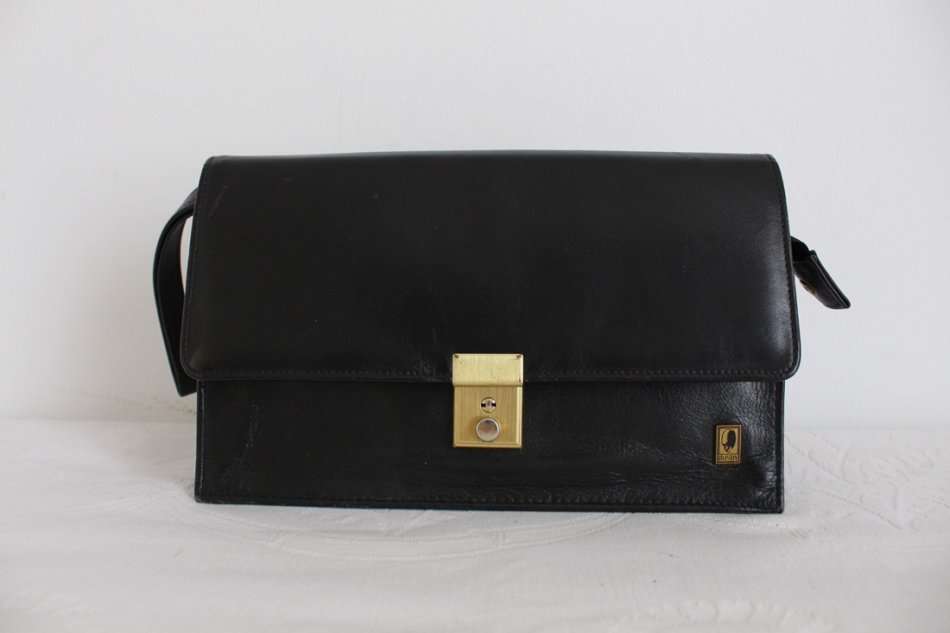 busby leather purse