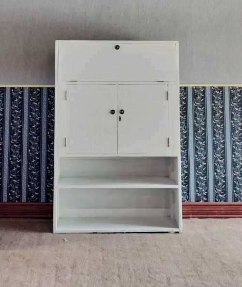 This Unit is perfect for a office, a bookshelf or even a