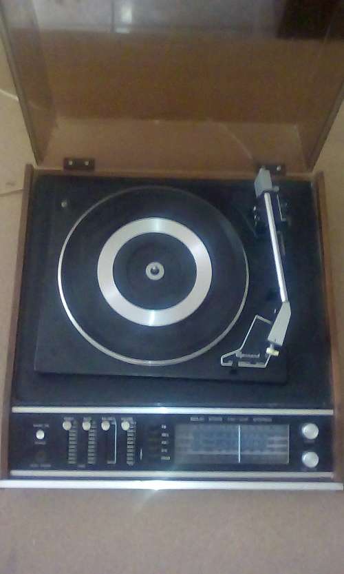 Turntables Vintage Gallo Garrard S65 Solid State FMVHF Stereo