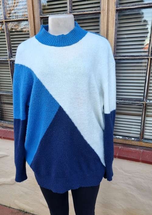 Knitwear EDGARS longer length jersey...From R30 shipping was sold