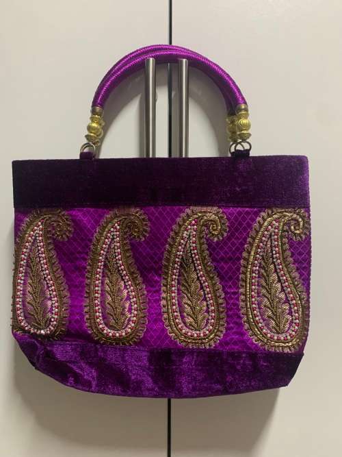 Handbags & Bags Designer bags for sale in Desainagar (ID588336292)