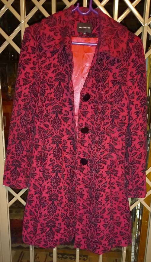 Jackets & Coats Ladies kneelength red and black coat was listed for