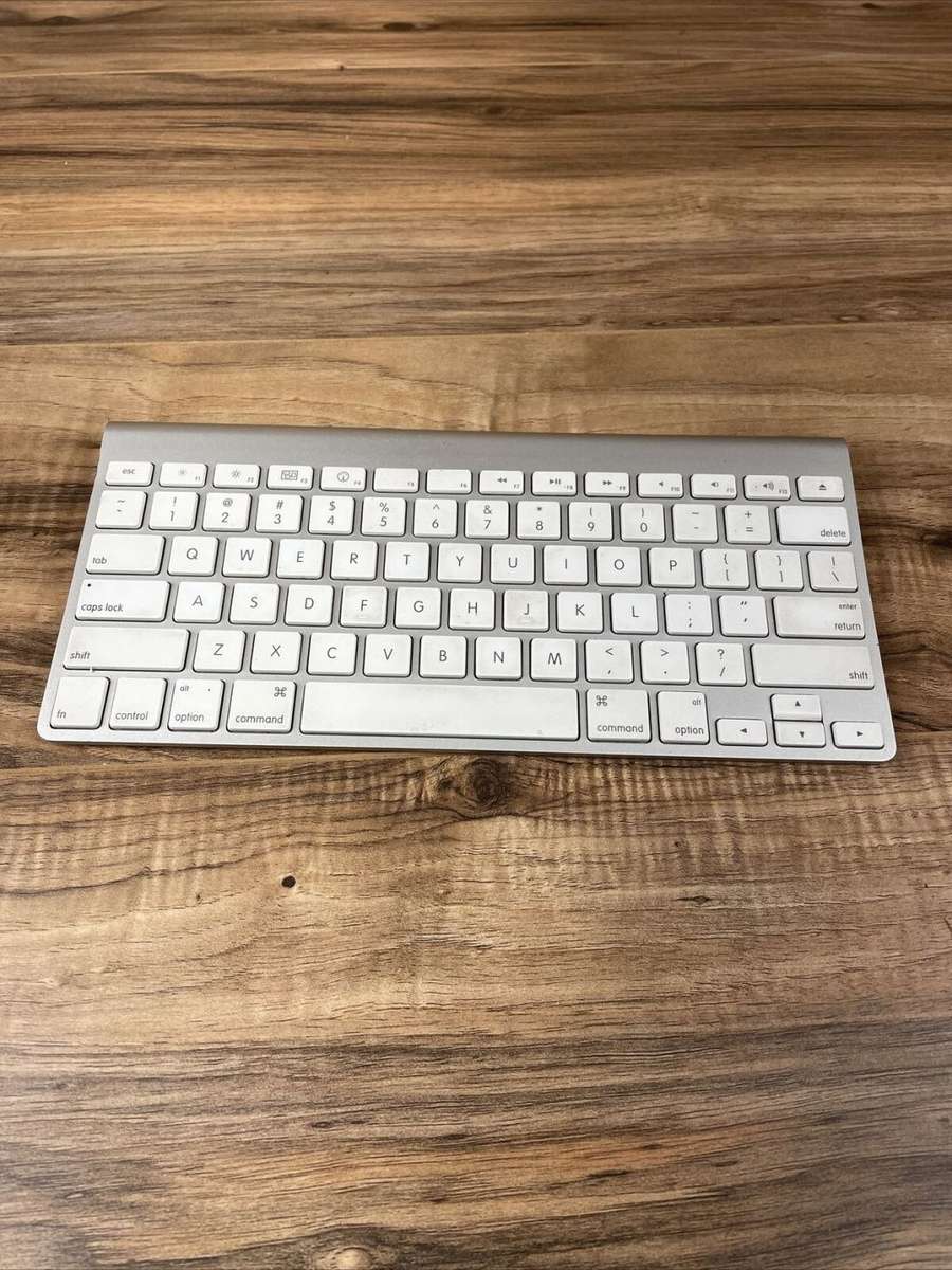 Keyboards Apple Magic A1314 White/Silver Aluminum Bluetooth Wireless