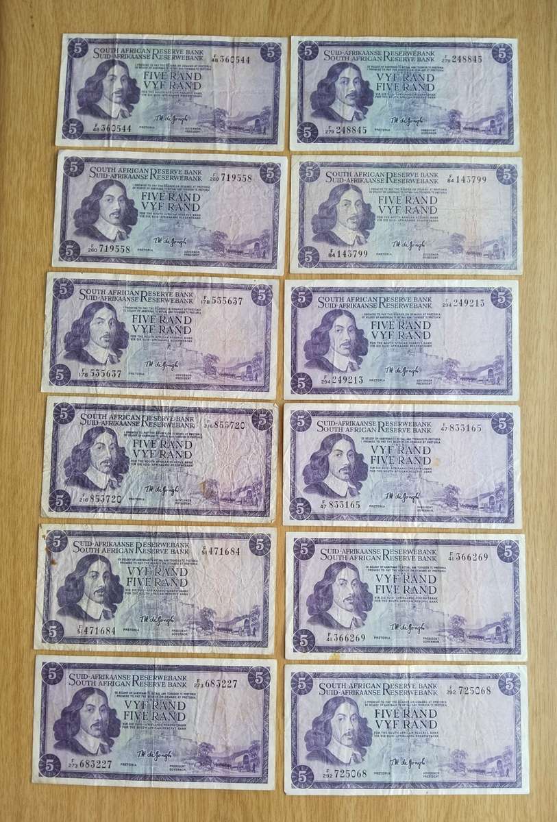 TW de Jongh - South Africa de Jongh collection of 12 Old R5 Bank Notes ...