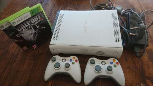 Consoles - Xbox 360 + 2 Controllers + Games Was Sold For R1,500.00 On 