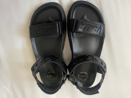 Sandals - Vialli Nokanni Sandals UK9 was sold for R542.00 on 22 Feb at ...