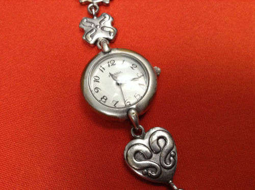 Rare & Collectable Watches - Rare Vintage Ladies Antique Fossil Bracelet  Silver Watch EC-8715 C was sold for R3, on 23 Mar at 06:30 by  BooksAndThings in Glenstantia (ID:404126196)