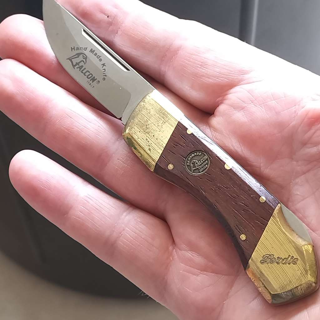 Knives & Daggers FALCON, ITALY, KNIFE AND 5 OTHER KNIVES. TOTAL OF