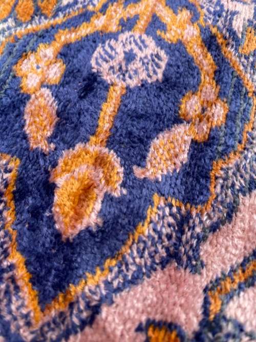 Rugs & Carpets Beautiful colourfull carpet need cleaning and colours