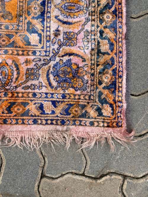 Rugs & Carpets Beautiful colourfull carpet need cleaning and colours