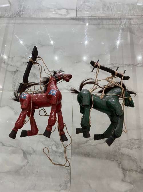 Other Antiques & Collectables VINTAGE WOODEN HORSE PUPPETS BID FOR