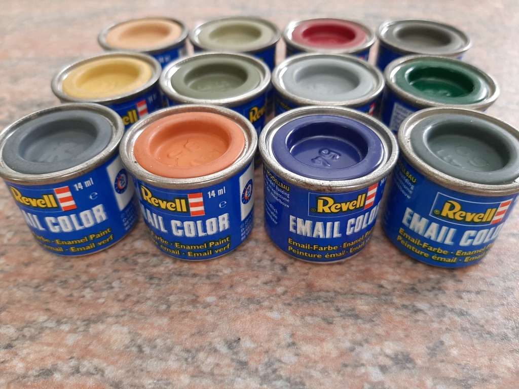 Paints & Varnishes Revell enamel paint, unopened containers, 12