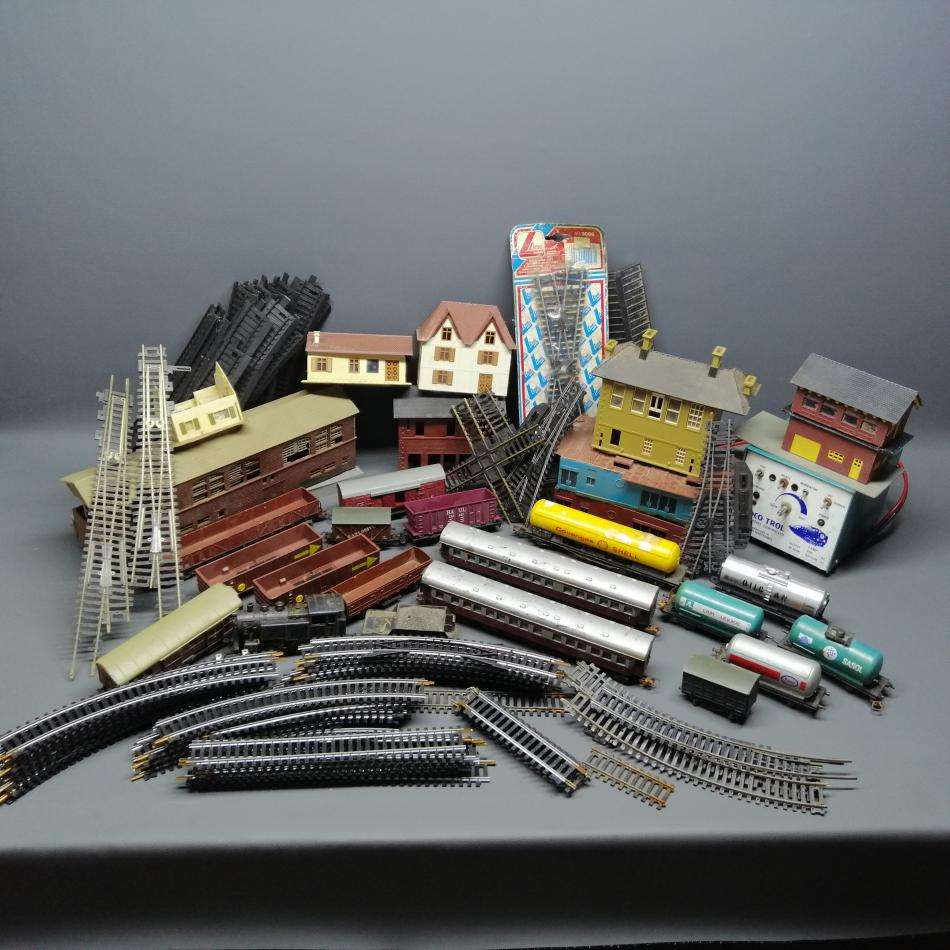 Train Sets GINORMOUS!!!! Massive LIMA HO Scale Train, Tracks, Scenery