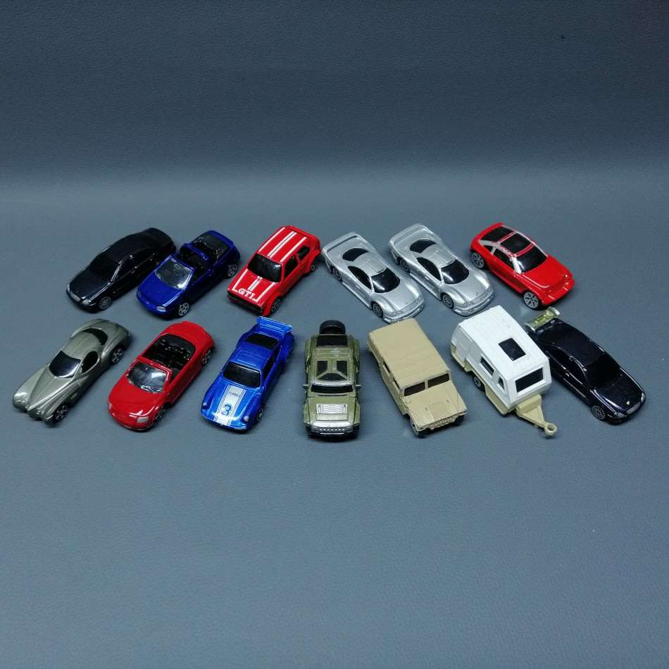 Road Detailed Maisto Die Cast Metal Car Collection!!! Bid per car to