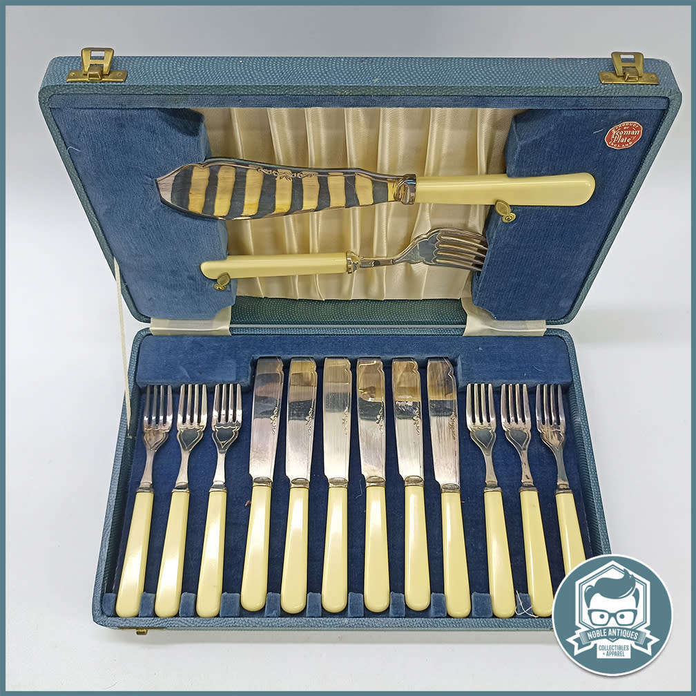 Cutlery Vintage Boxed Bone Handled English Silver Plate Fish Serving