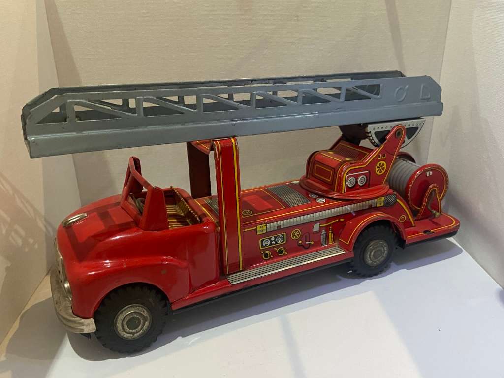 Other Antiques & Collectables - JAPAN TIN FIRE ENGINE - CIRCA 1960s