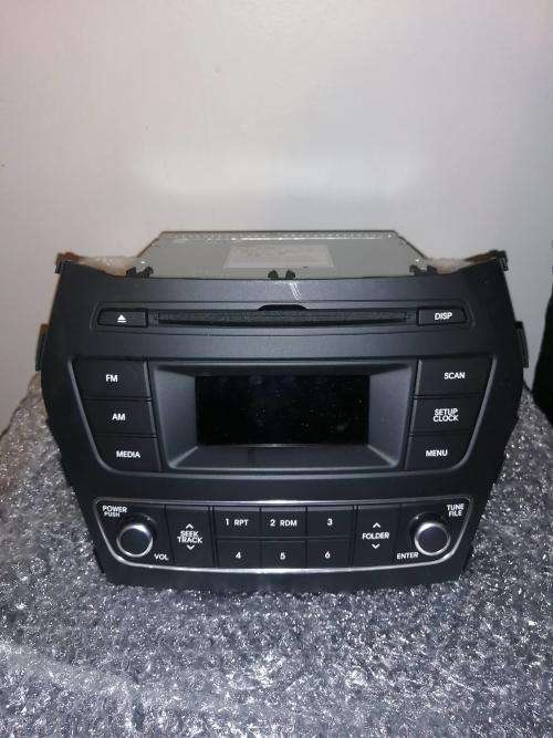 Car Radios Hyundai Santa Fe OEM Radio was sold for R51.00 on 20 Mar