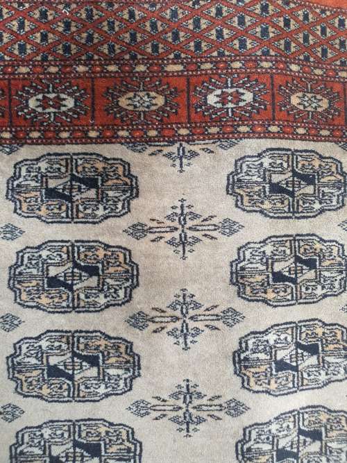 Rugs & Carpets Finely hand knotted Oriental (like Persian) Mori