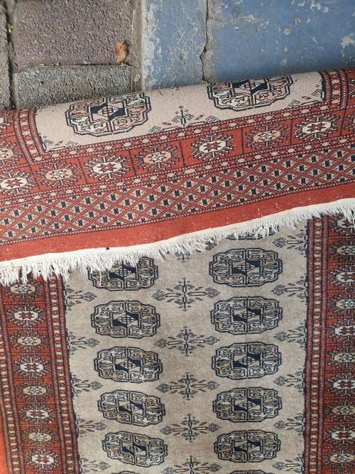 Rugs & Carpets Finely hand knotted Oriental (like Persian) Mori