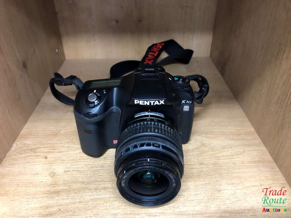 Digital SLR Pentax K10D Digital SLR Camera with 1855 Lens Kit was