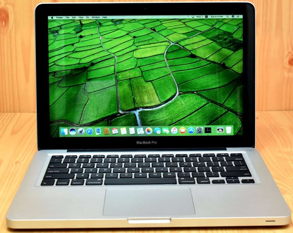 Apple Laptops MacBook Pro 13.3inch Core i5 Apple Laptop for sale