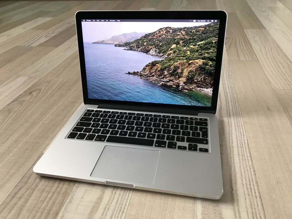 13 inch 2017 mac pro model code