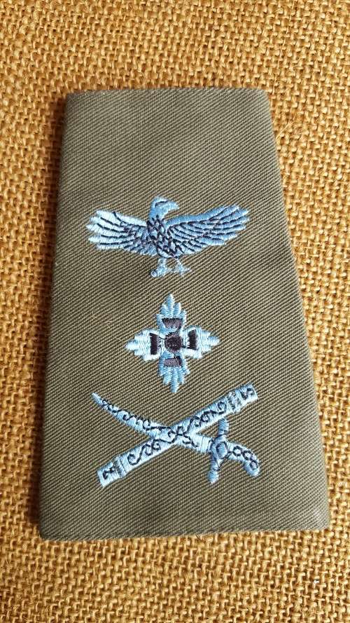 International Badges & Insignia - rarely seen Zambia Air Force Maj Genl ...