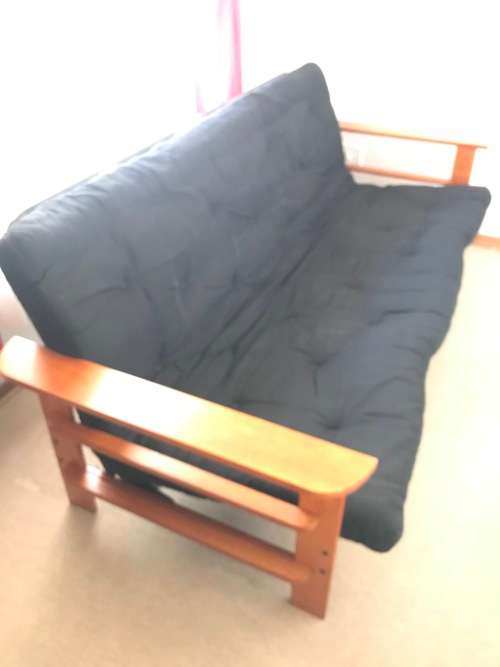 Lounge Suites Sleeper Couch was sold for R999.00 on 11 Jul at 1408