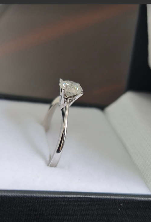 Wedding Rings 18ct white gold solitaire 1.00. KT diamond ring was