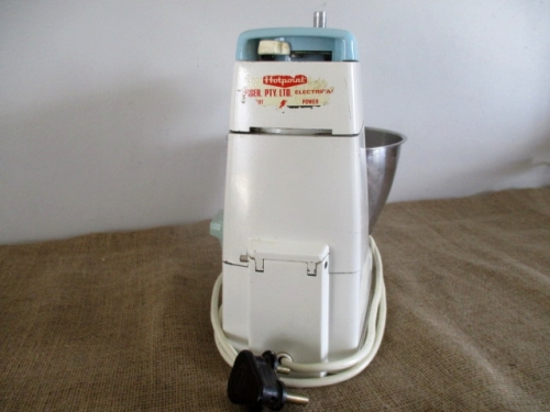 Vintage Kenwood Chef A700 with Attachments and Manual - Working, bobshop.co.za
