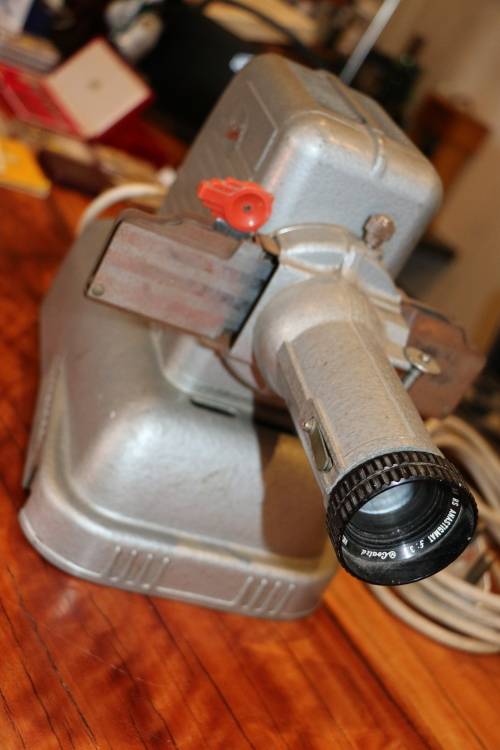 Projectors Vintage Viewlex Projector was listed for R180.00 on 2 Apr