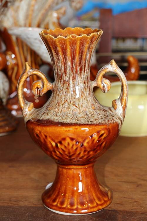 South African Porcelain Beautiful Ceramic Vase was sold for R1.00 on