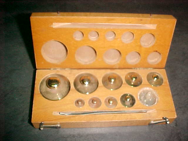 Scales & Weights - STUNNING BOXED SET OF WEIGHTS 