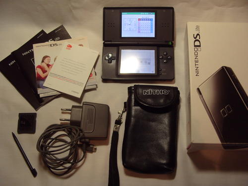 nintendo ds lite with games