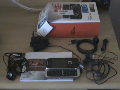 nokia e75 with all accessories